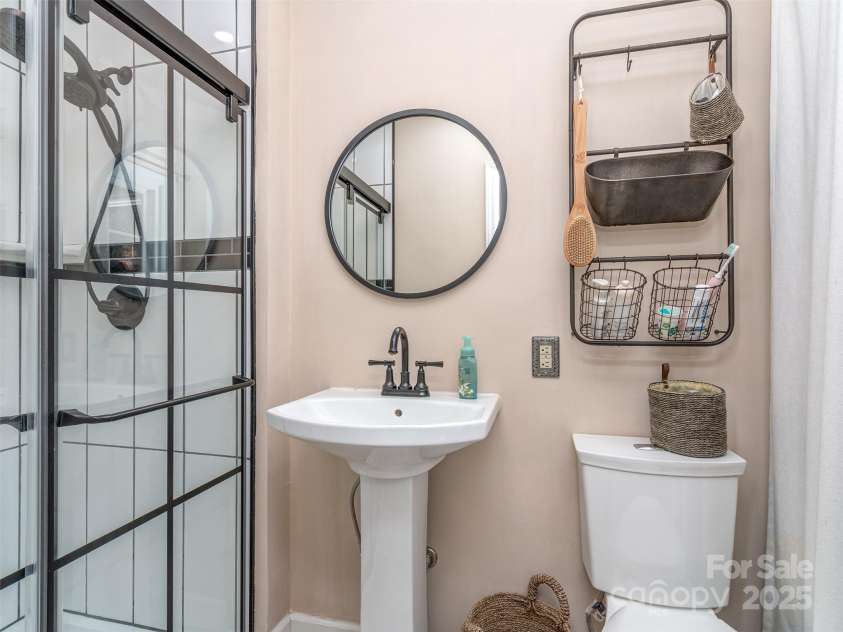 8715 Parkchester Drive, Charlotte, NC 28277.  MLS# CAR4288901, YatesRealty ID 33815. Updated Primary Bath with Custom Subway Tile Walk-In Shower