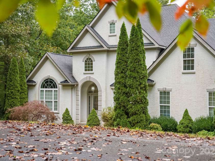 45 Brown Bear Ridge Trail, Zirconia, NC 28790.  MLS# CAR4281218, YatesRealty ID 33816. 