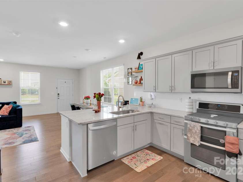 2131 Stevens Mill Road, Matthews, NC 28104.  MLS# CAR4291967, YatesRealty ID 33817. 