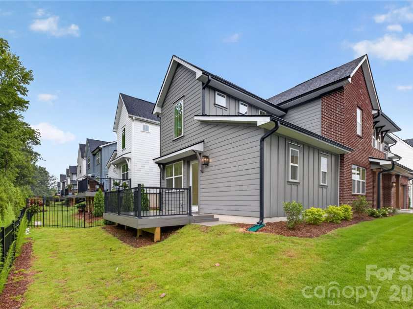 416 Celestial Drive, Tega Cay, SC 29708.  MLS# CAR4396550, YatesRealty ID 33817. Deck