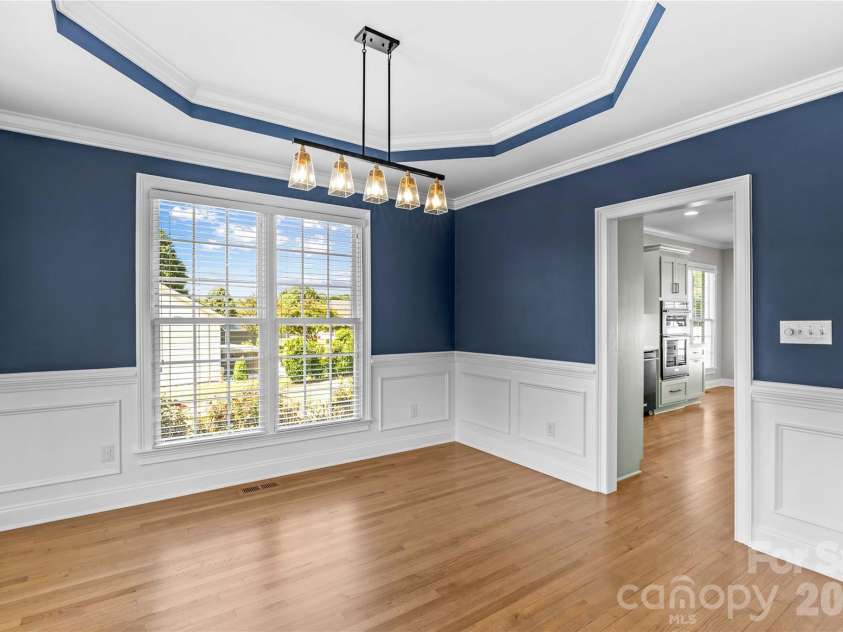 185 Upper Oak Drive, Statesville, NC 28625.  MLS# CAR4397137, YatesRealty ID 33818. 