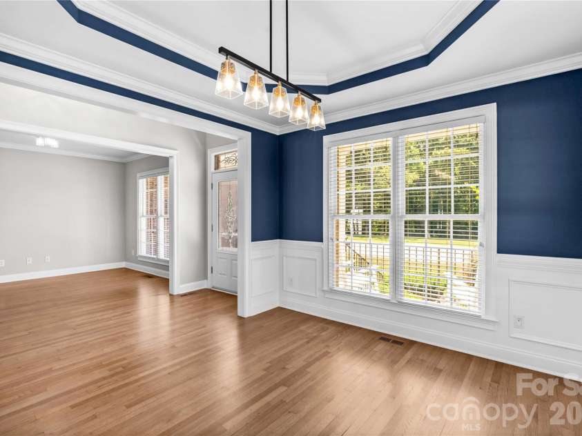 185 Upper Oak Drive, Statesville, NC 28625.  MLS# CAR4397137, YatesRealty ID 33818. 