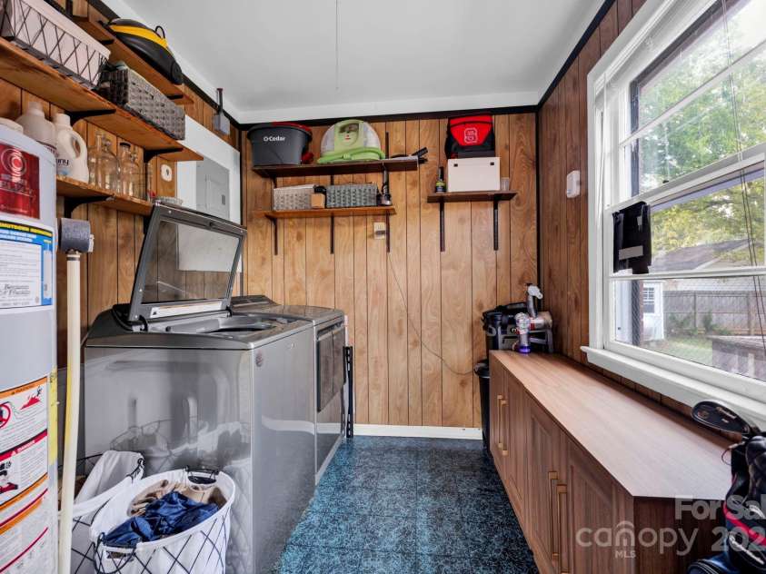 1227 Barkley Road, Charlotte, NC 28209.  MLS# CAR4294679, YatesRealty ID 33819. 