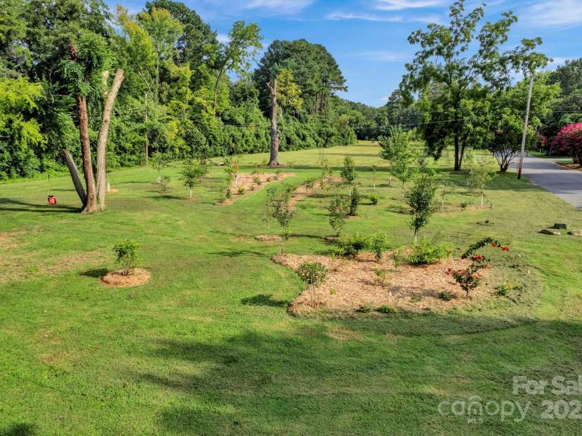 1227 Barkley Road, Charlotte, NC 28209.  MLS# CAR4294679, YatesRealty ID 33819. 
