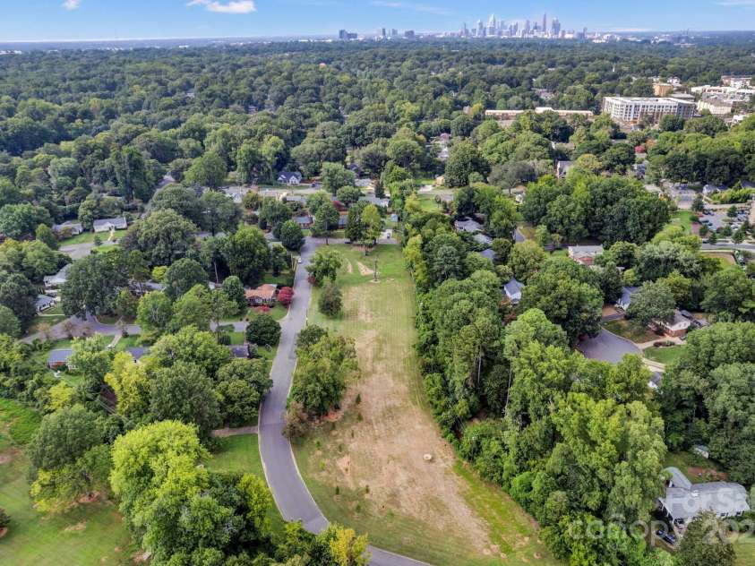 1227 Barkley Road, Charlotte, NC 28209.  MLS# CAR4294679, YatesRealty ID 33819. 