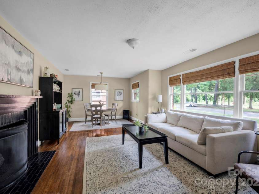 1227 Barkley Road, Charlotte, NC 28209.  MLS# CAR4294679, YatesRealty ID 33819. 