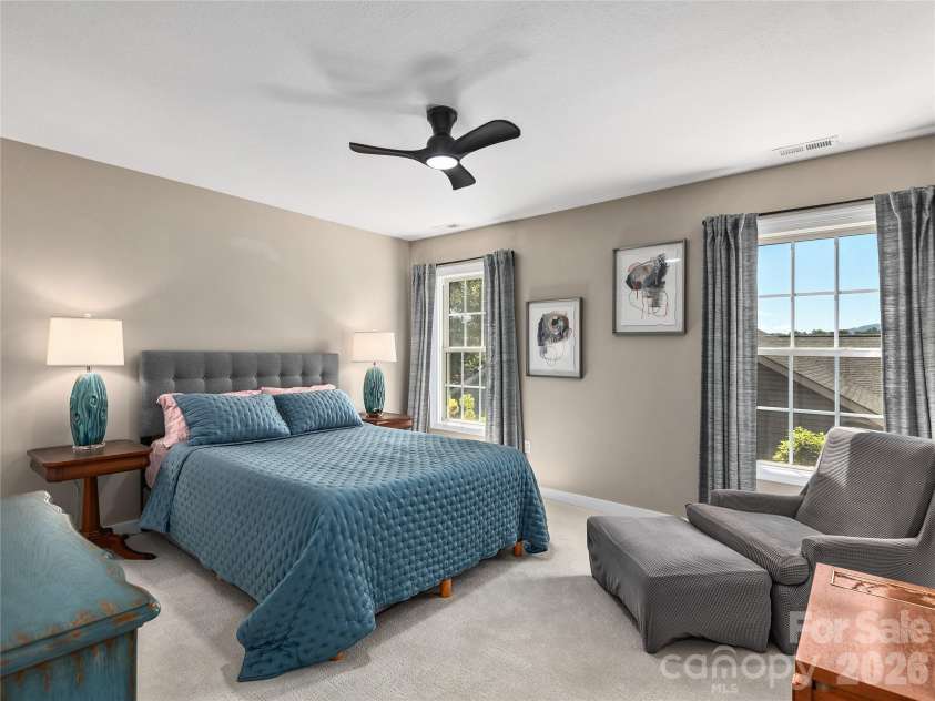 16 Stonebridge Drive, Asheville, NC 28805.  MLS# CAR4384057, YatesRealty ID 33819. 