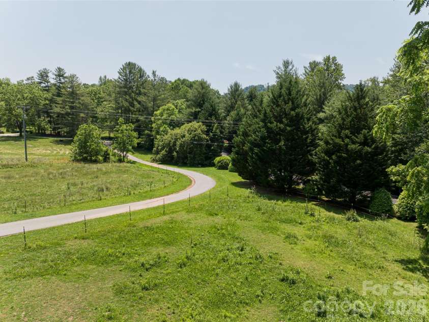 173 Avery Creek Road, Arden, NC 28704.  MLS# CAR4266452, YatesRealty ID 3382. 