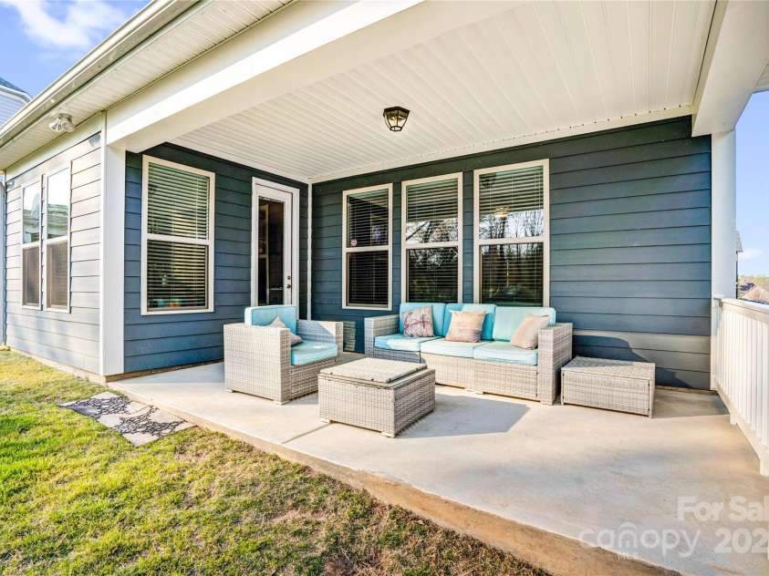 967 Stebbins Drive, Fort Mill, SC 29715.  MLS# CAR4237220, YatesRealty ID 3382. 