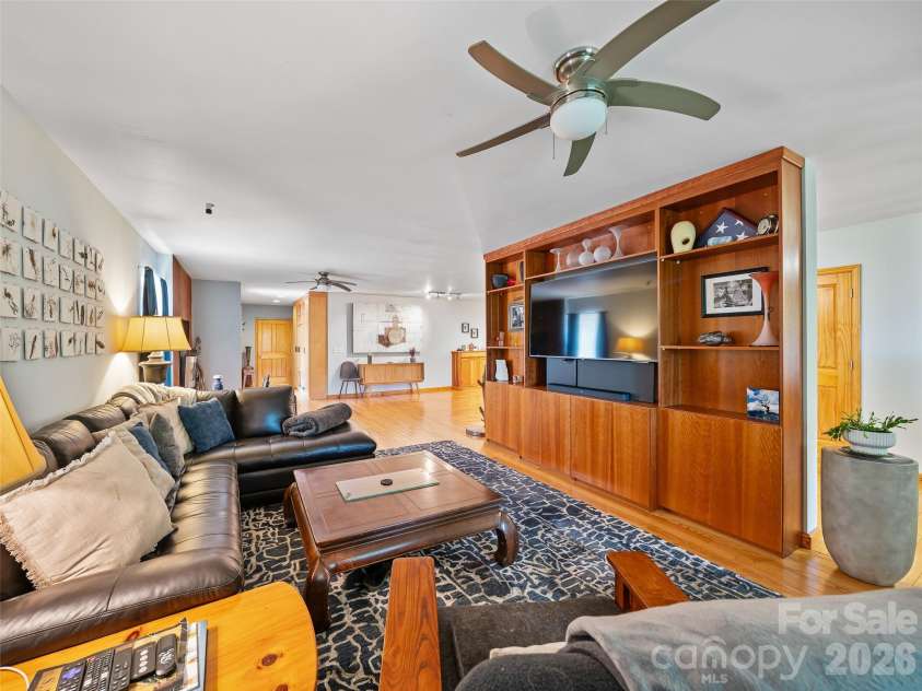 349 Spring Creek Road, Bakersville, NC 28705.  MLS# CAR4397746, YatesRealty ID 33820. 