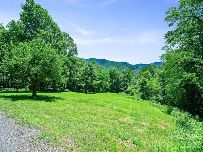 349 Spring Creek Road, Bakersville, NC 28705.  MLS# CAR4397746, YatesRealty ID 33820. 