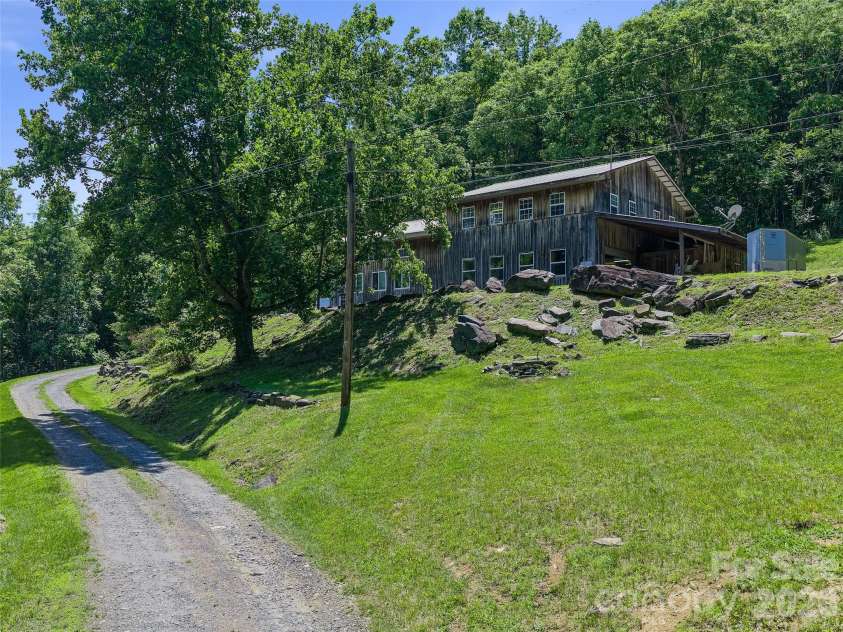 349 Spring Creek Road, Bakersville, NC 28705.  MLS# CAR4397746, YatesRealty ID 33820. 