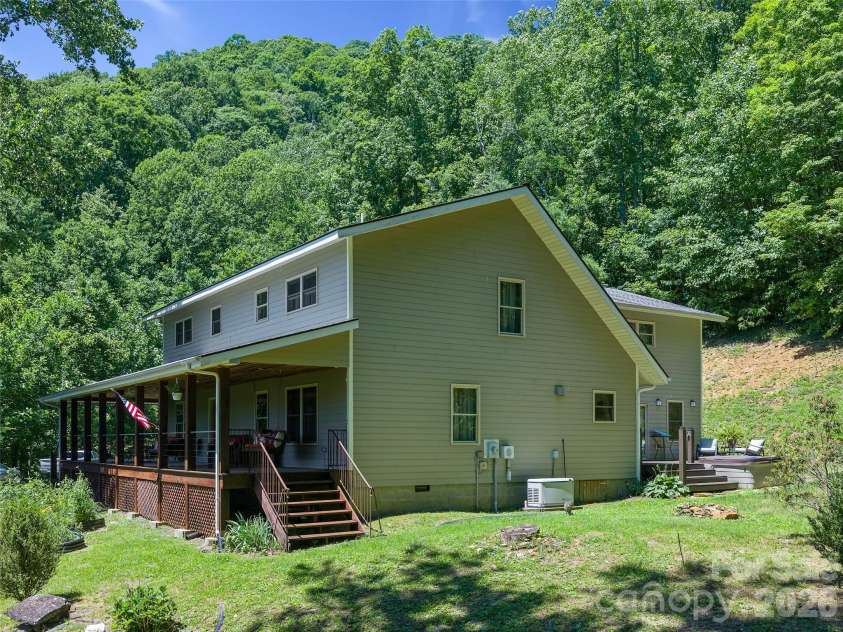 349 Spring Creek Road, Bakersville, NC 28705.  MLS# CAR4397746, YatesRealty ID 33820. 