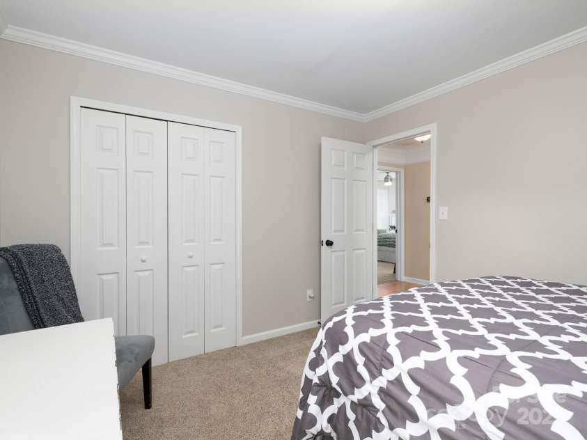 7620 Silverton Way, Huntersville, NC 28078.  MLS# CAR4294134, YatesRealty ID 33820. 