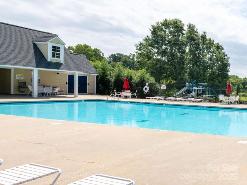 7620 Silverton Way, Huntersville, NC 28078.  MLS# CAR4294134, YatesRealty ID 33820. 