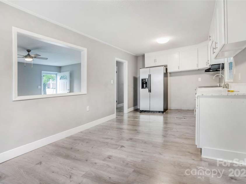 406 Robinson Clemmer Road, Dallas, NC 28034.  MLS# CAR4291380, YatesRealty ID 33821. 