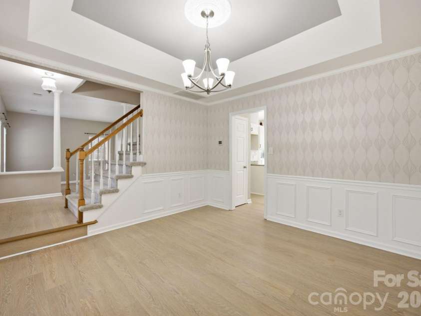 8048 Hunley Ridge Road, Matthews, NC 28104.  MLS# CAR4395882, YatesRealty ID 33821. 