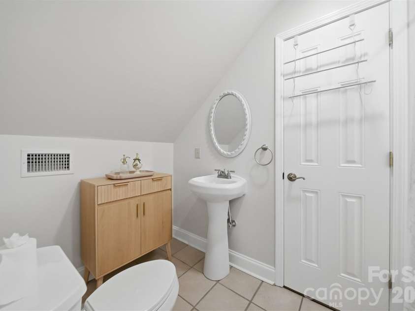 176 Charis Lane, Statesville, NC 28677.  MLS# CAR4391534, YatesRealty ID 33822. 