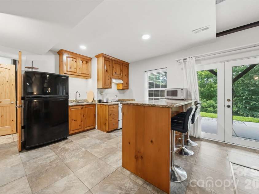 176 Charis Lane, Statesville, NC 28677.  MLS# CAR4391534, YatesRealty ID 33822. 