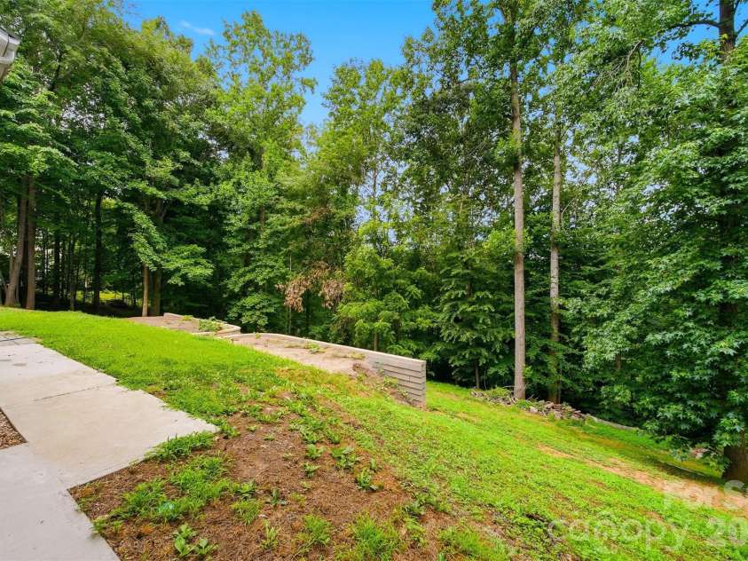 176 Charis Lane, Statesville, NC 28677.  MLS# CAR4391534, YatesRealty ID 33822. 