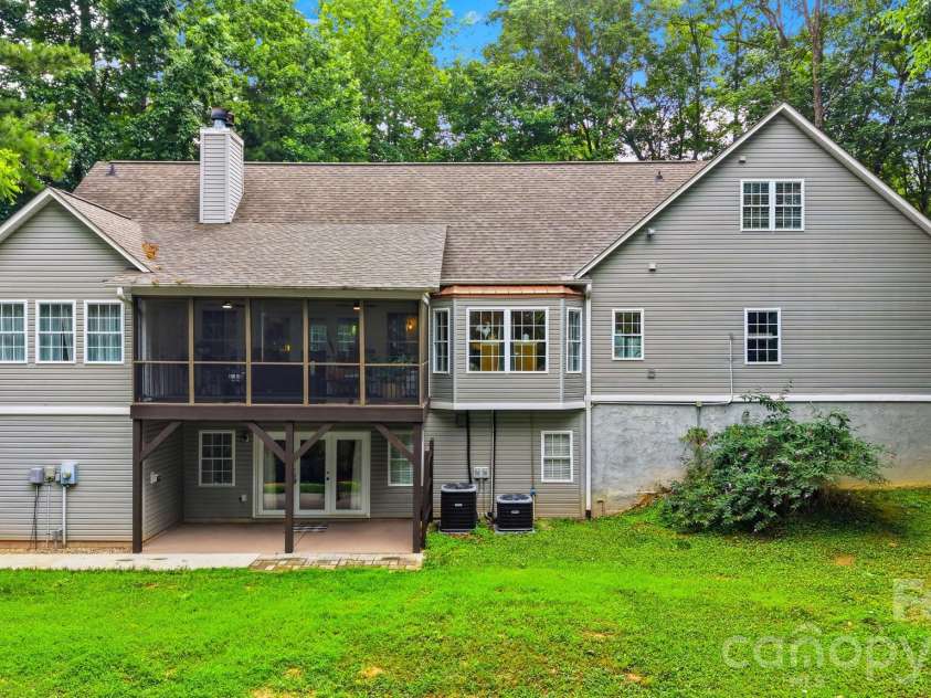 176 Charis Lane, Statesville, NC 28677.  MLS# CAR4391534, YatesRealty ID 33822. 