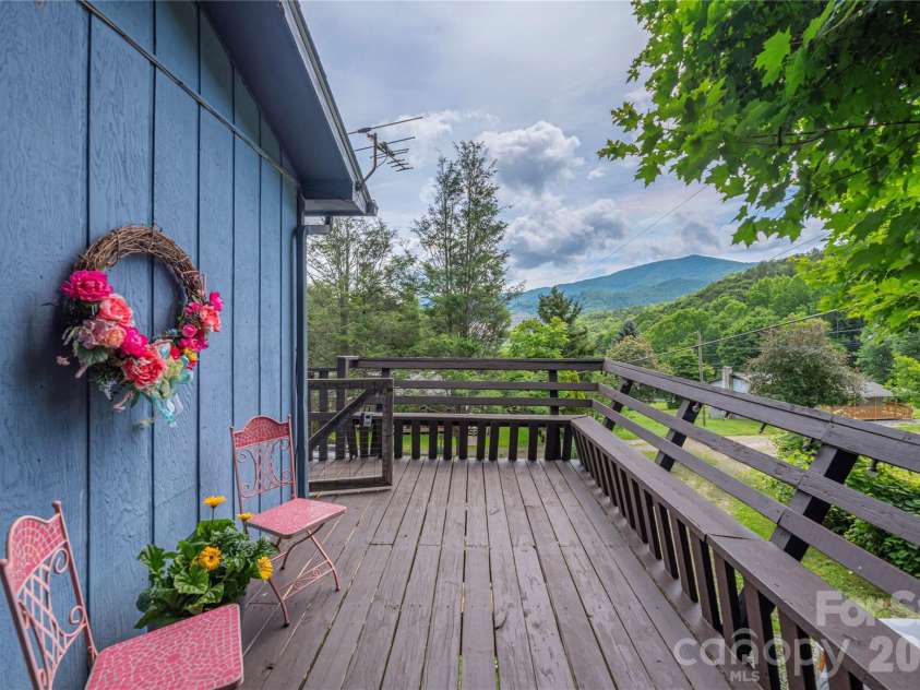 31 Granite Lane, Waynesville, NC 28786.  MLS# CAR4388905, YatesRealty ID 33823. 
