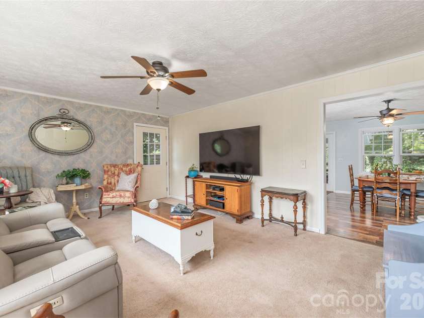 31 Granite Lane, Waynesville, NC 28786.  MLS# CAR4388905, YatesRealty ID 33823. 