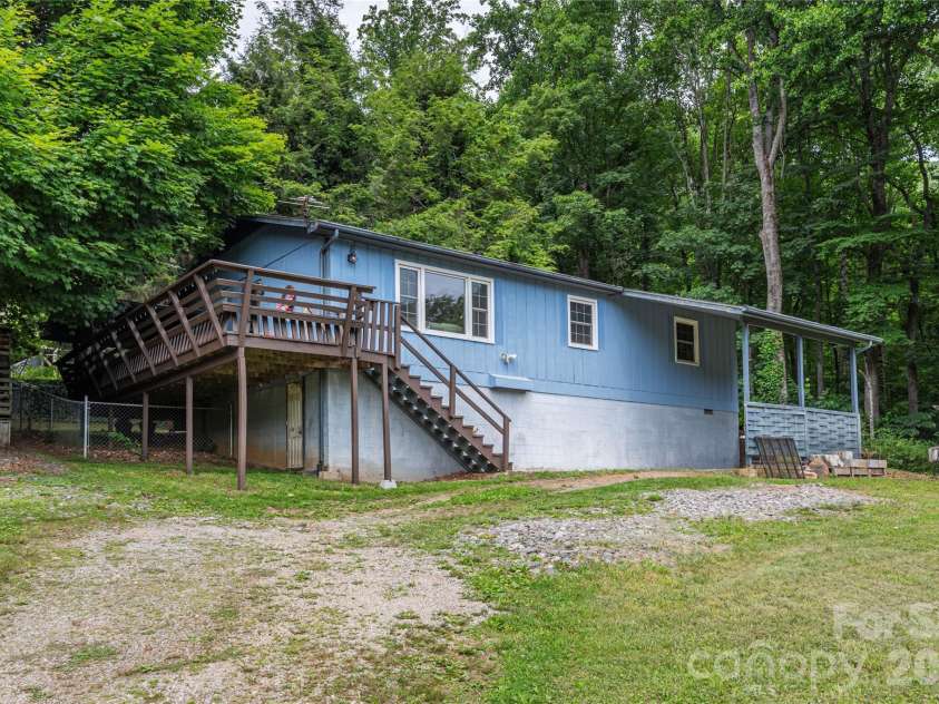 31 Granite Lane, Waynesville, NC 28786.  MLS# CAR4388905, YatesRealty ID 33823. 
