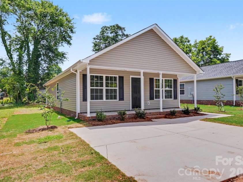 529 Crosby Street, Rock Hill, SC 29732.  MLS# CAR4381390, YatesRealty ID 33824. 