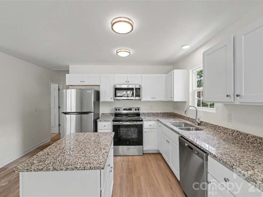 529 Crosby Street, Rock Hill, SC 29732.  MLS# CAR4381390, YatesRealty ID 33824. 