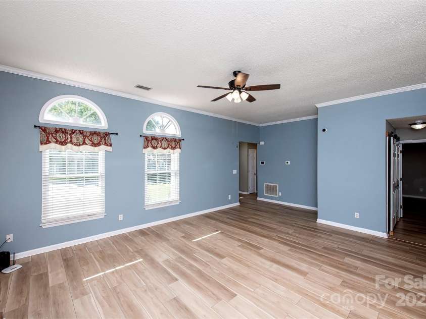 14237 Quartz Lane, Pineville, NC 28134.  MLS# CAR4291875, YatesRealty ID 33826. Family Room