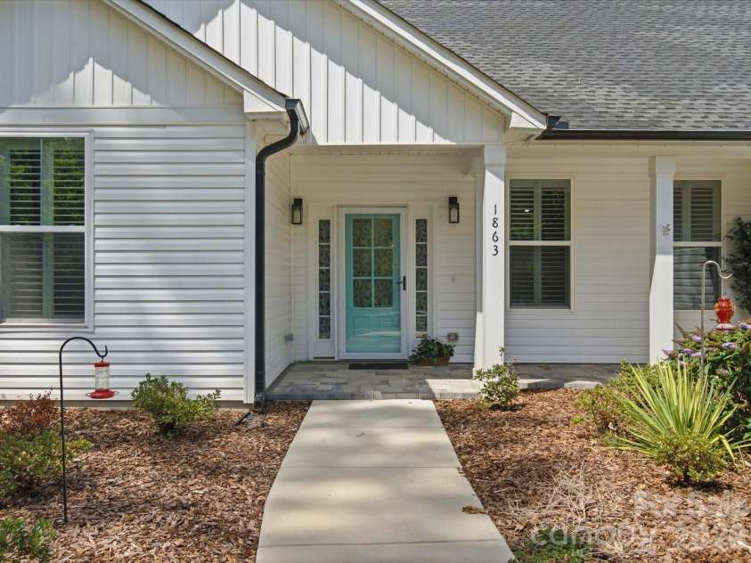 1863 Sardis Drive, Lancaster, SC 29720.  MLS# CAR4398191, YatesRealty ID 33829. 