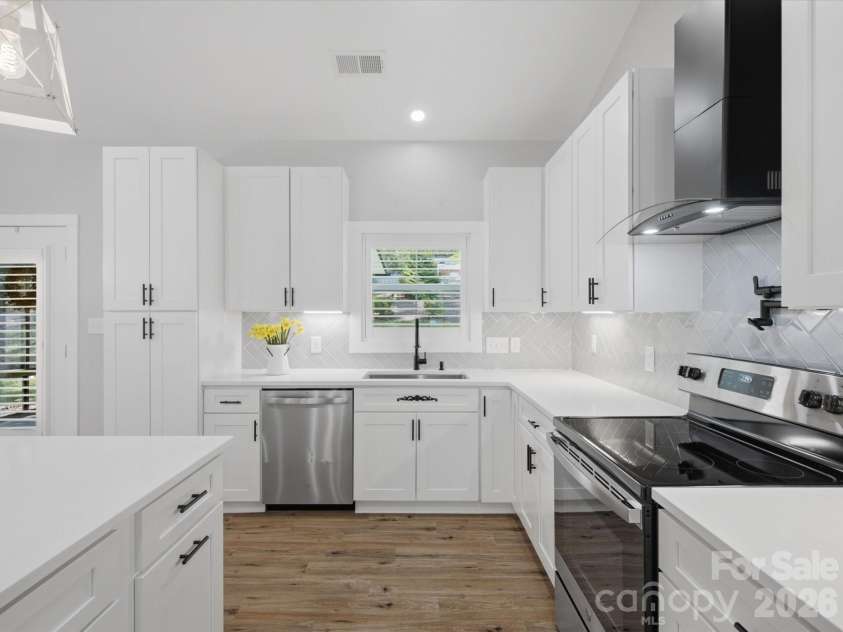 1863 Sardis Drive, Lancaster, SC 29720.  MLS# CAR4398191, YatesRealty ID 33829. 
