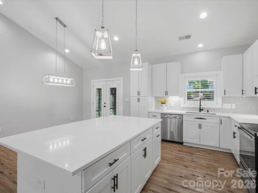 1863 Sardis Drive, Lancaster, SC 29720.  MLS# CAR4398191, YatesRealty ID 33829. 