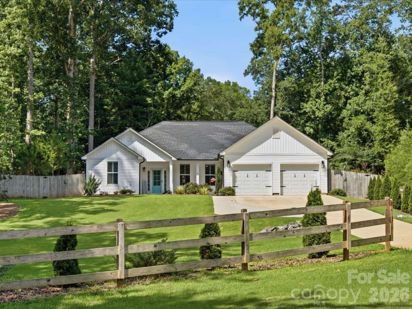 1863 Sardis Drive, Lancaster, SC 29720.  MLS# CAR4398191, YatesRealty ID 33829. 