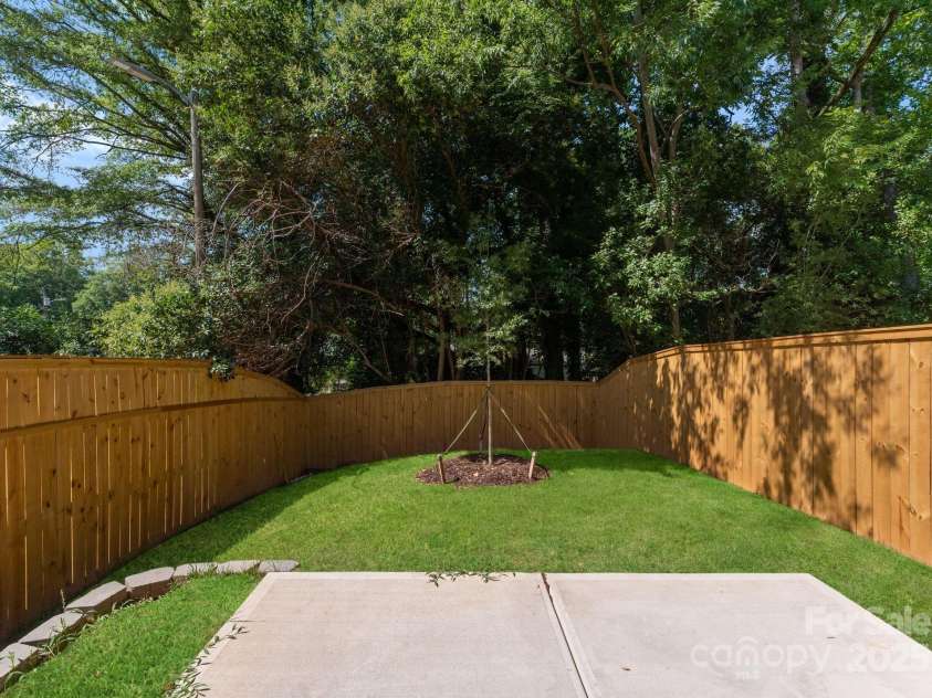 2008 St John Street, Charlotte, NC 28216.  MLS# CAR4244754, YatesRealty ID 33829. 