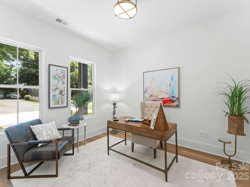 2006 St John Street, Charlotte, NC 28216.  MLS# CAR4255545, YatesRealty ID 33830. 