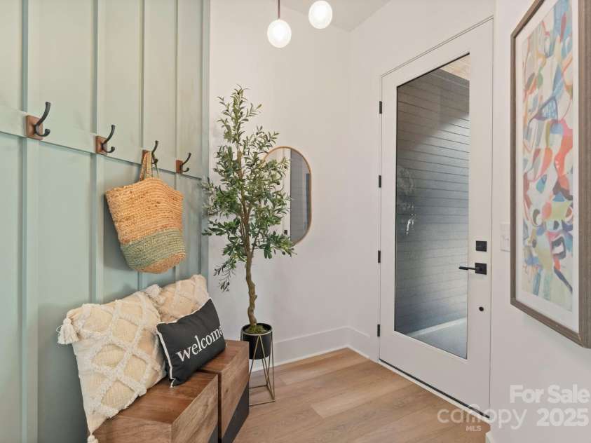 2006 St John Street, Charlotte, NC 28216.  MLS# CAR4255545, YatesRealty ID 33830. 