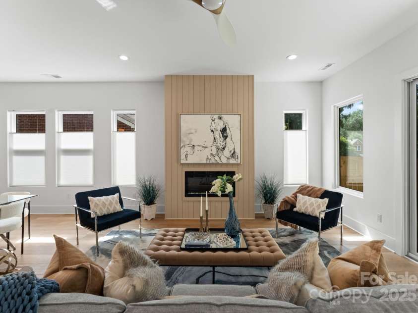 2006 St John Street, Charlotte, NC 28216.  MLS# CAR4255545, YatesRealty ID 33830. 