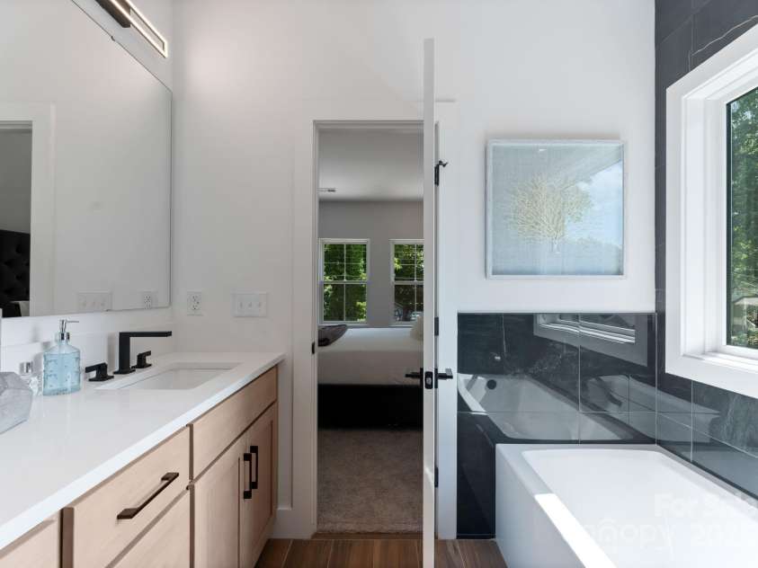 2006 St John Street, Charlotte, NC 28216.  MLS# CAR4255545, YatesRealty ID 33830. 