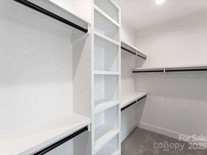 2006 St John Street, Charlotte, NC 28216.  MLS# CAR4255545, YatesRealty ID 33830. 