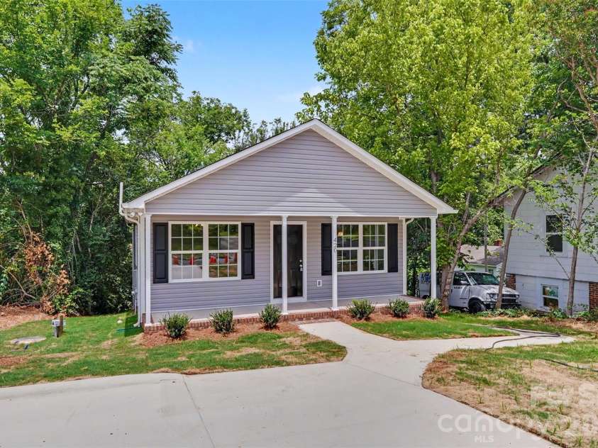 420 Fewell Street, Rock Hill, SC 29730.  MLS# CAR4380399, YatesRealty ID 33830. 
