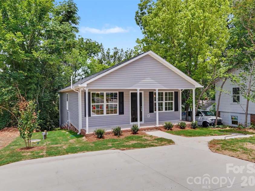 420 Fewell Street, Rock Hill, SC 29730.  MLS# CAR4380399, YatesRealty ID 33830. 