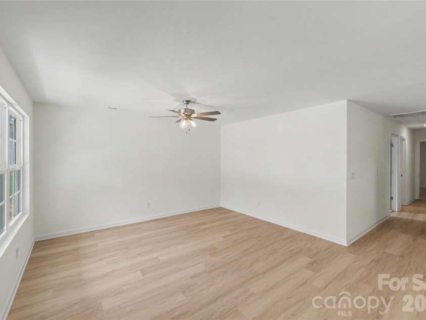 420 Fewell Street, Rock Hill, SC 29730.  MLS# CAR4380399, YatesRealty ID 33830. 