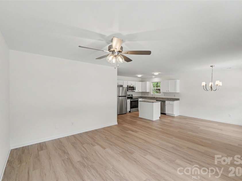 420 Fewell Street, Rock Hill, SC 29730.  MLS# CAR4380399, YatesRealty ID 33830. 