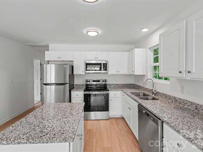 420 Fewell Street, Rock Hill, SC 29730.  MLS# CAR4380399, YatesRealty ID 33830. 