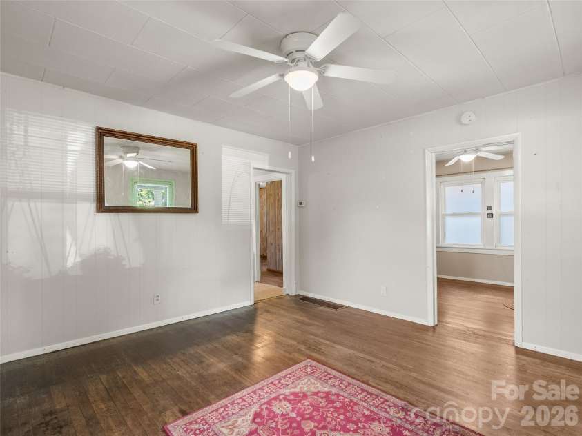 2 Pelzer Street, Asheville, NC 28804.  MLS# CAR4397260, YatesRealty ID 33831. 