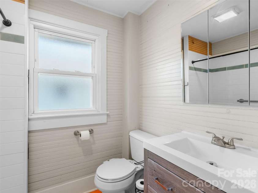 2 Pelzer Street, Asheville, NC 28804.  MLS# CAR4397260, YatesRealty ID 33831. 