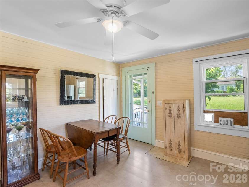 2 Pelzer Street, Asheville, NC 28804.  MLS# CAR4397260, YatesRealty ID 33831. 