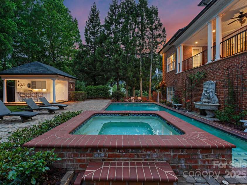 3314 Leamington Lane, Charlotte, NC 28226.  MLS# CAR4252556, YatesRealty ID 33832. 